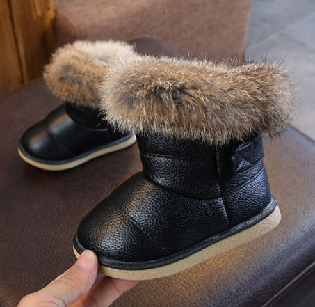 Snow boots